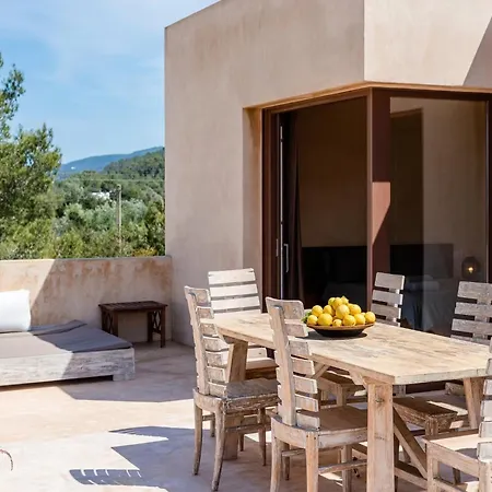 Stunning With Gardens Villa