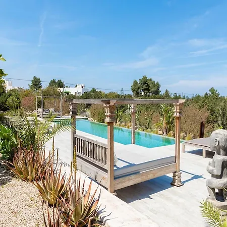 Stunning With Gardens Villa *