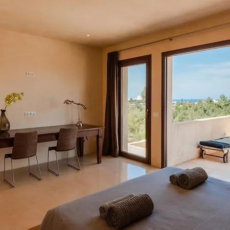 Stunning With Gardens Villa